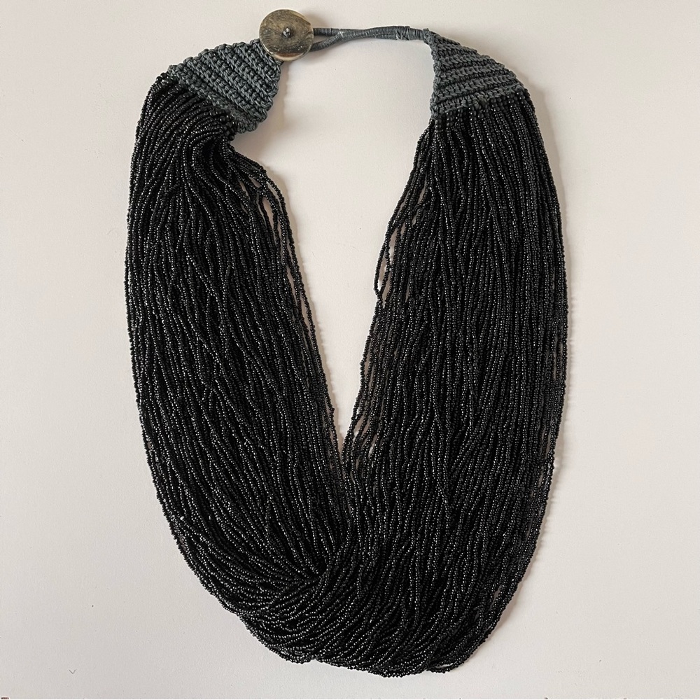 VINTAGE 90 STRAND GLASS BEAD NECKLACE